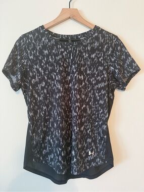 Under Armour Grey Black Abstract Glitch Mesh Panel Activewear Tee M